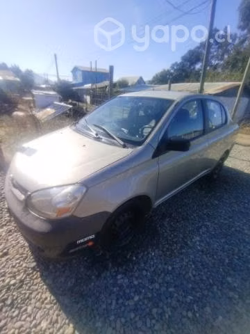 Vendo yaris