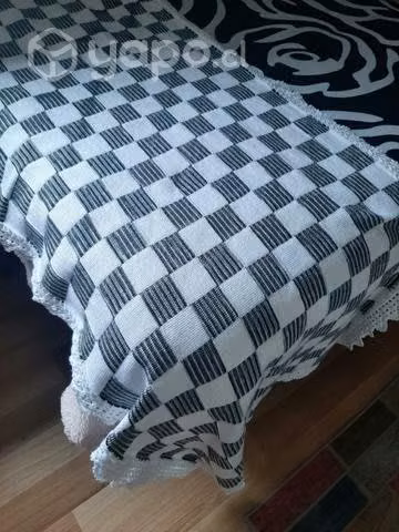 Piecera tejida a crochet