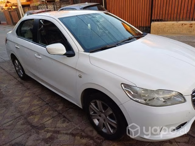 Vendo mi Peugeot 301 2013