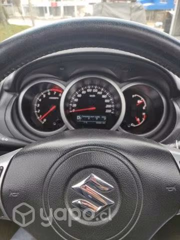 Suzuki grand nomade 2013