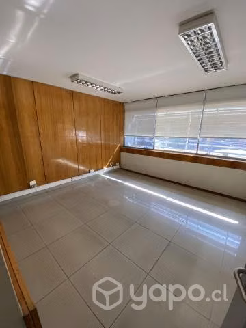 Se arrienda edificio de oficinas comerciales