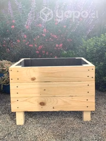 Jardinera de madera para huerta