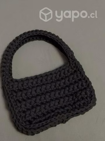 Bolsos tejidos a mano y accesorios