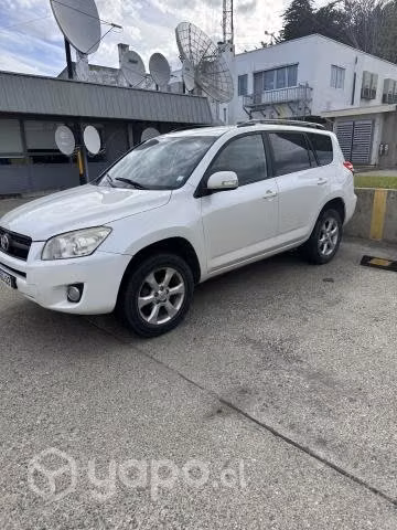 Toyota rav4 2011 conversable
