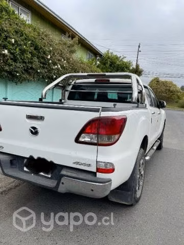 Camioneta Mazda BT-50 4x4  2019 - Imagen 3