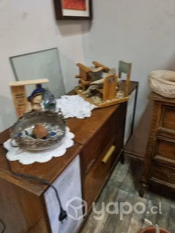 Radio tocadisco antiguo marca Saba funciona