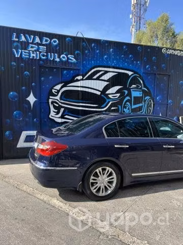 Hyundai genesis 2012