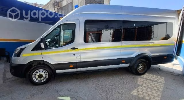 Ford transit 17+1
