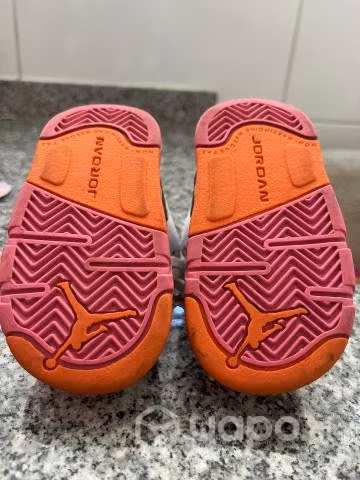 Zapatos jordan niña - Imagen 3