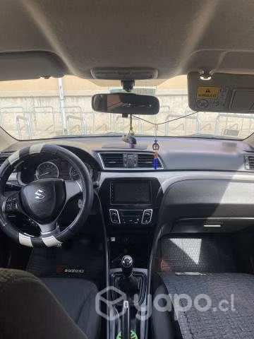 SUSUKI CIAZ 2019 sedán
