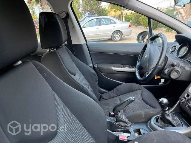 Peugeot 308 ACTIVE E HDI 1.6 DIESEL