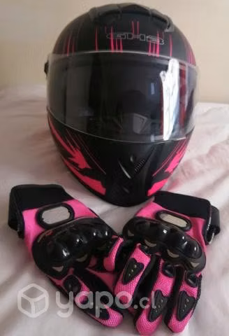 Casco y guantes nuevos