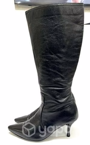 Bota Larga Puntuda 100% Cuero Marca Signus N*39