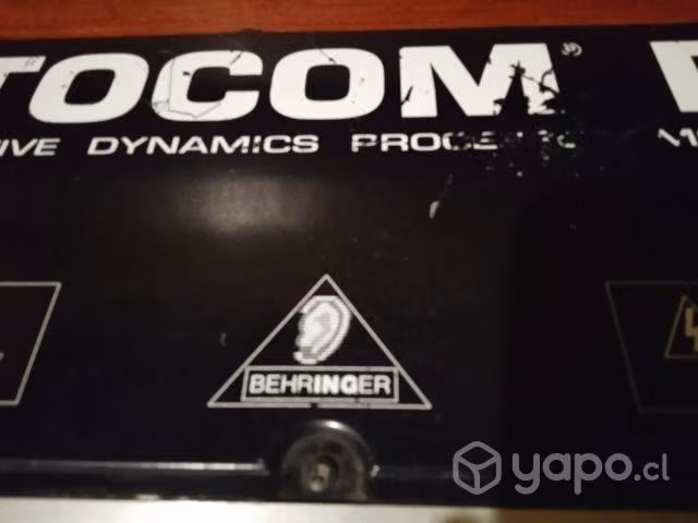Sacodor de ruido behringer funcionando