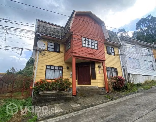 EMPRESAS , ARRENDAMOS Casa  con Oficinas y estacionamiento sector Barrio Angelmo