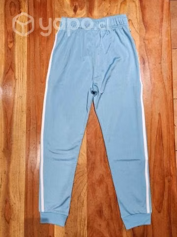 Buzo adidas originals talla M de mujer