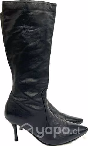 Bota Larga Puntuda Marca Signus N*40 Negro
