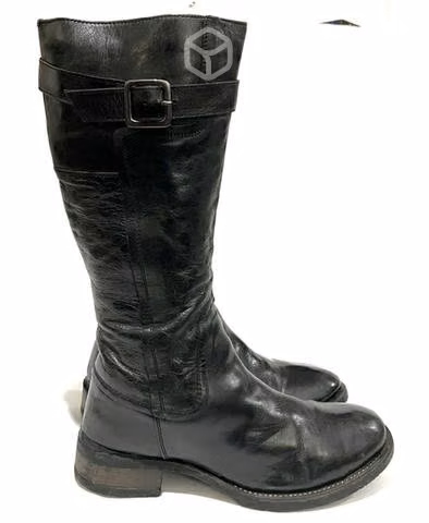 Bota Larga 100% Cuero Marca Basement N*39 Negro