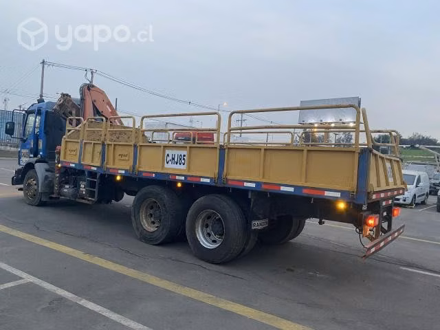 Camion volvo vm310 pluma palfinger