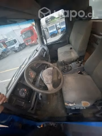 Camion volvo vm310 pluma palfinger