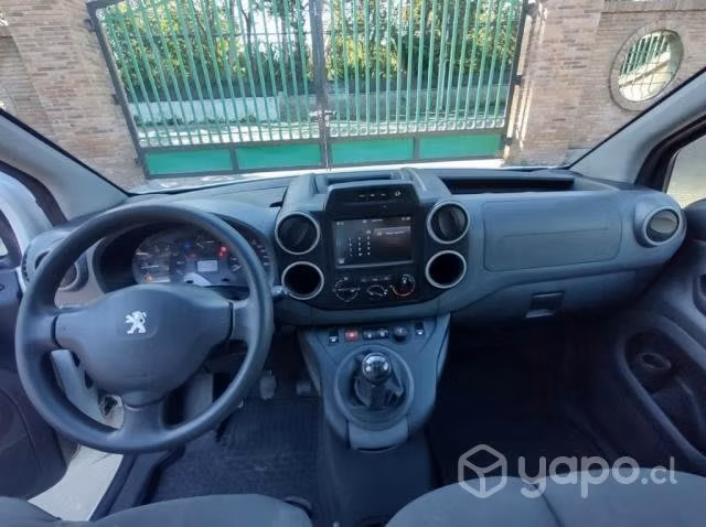 Peugeot Partner Maxi 1.6 HDI L1 90HP Pack AA 2016