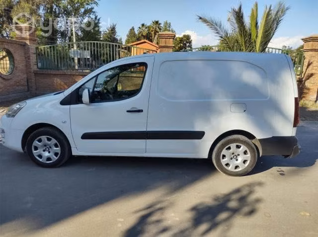 Peugeot Partner Maxi 1.6 HDI L1 90HP Pack AA 2016