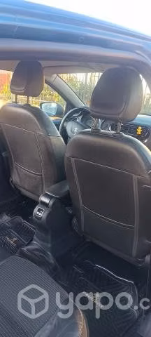 Se vende Peugeot 301 año 2015 Full equipo