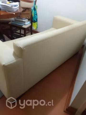 Excelente sofá 1.80