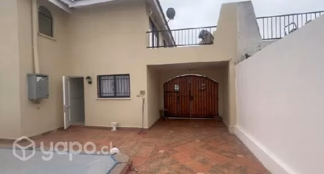 Arriendo casa 4 dormitorios, 3 baños, piscina