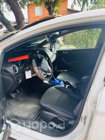 Auto Ford fiesta