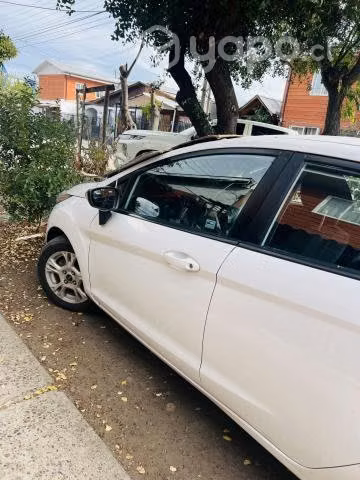 Auto Ford fiesta
