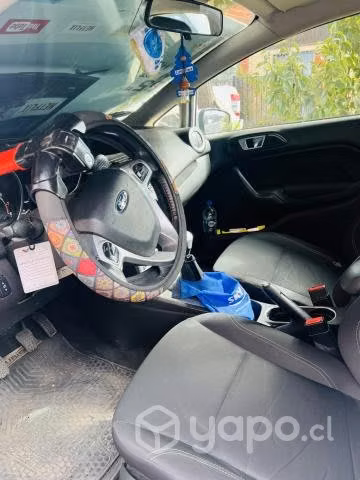 Auto Ford fiesta
