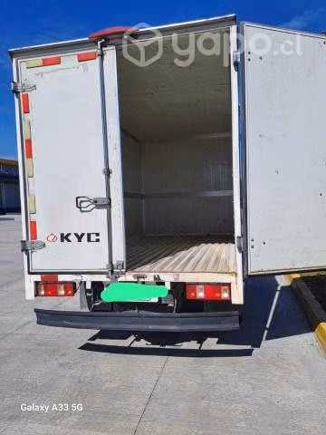 Vendo camion kyc x5 cargo box