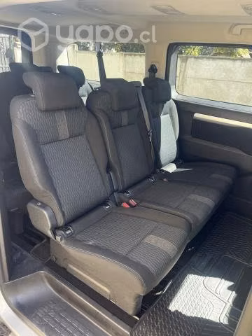 Vendo Peugeot Traveller 2022