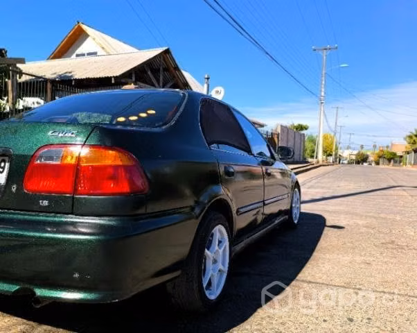 Honda Civic "B20" año 2000 - Imagen 2