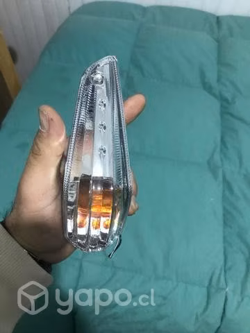 Intermitente trasero suzuki GSR 600 - Imagen 2