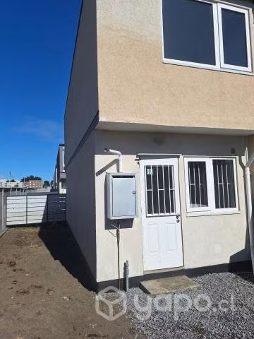 Arrienda Townhouse En Condominio Las Pataguas 2d 2