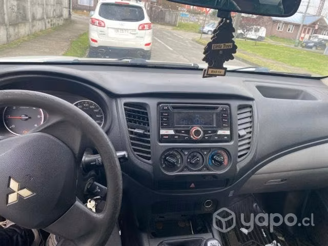 Mitsubishi l200 1999