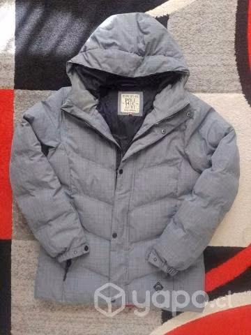 Vendo ropa usada y barata en buen estado