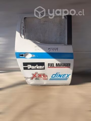 Puerta trasera rh nissan np