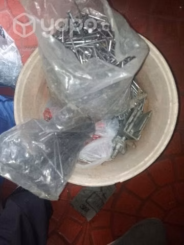 Herramientas  Tarro de clavos 4