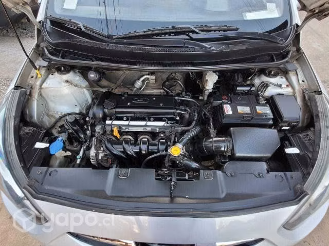 Hyundai accent 2012