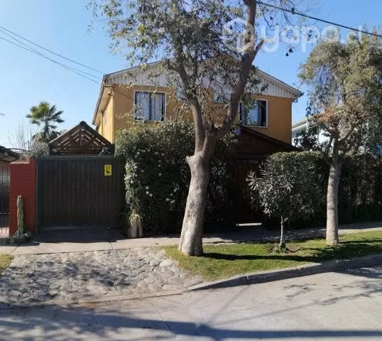Casa 2 pisos aislada