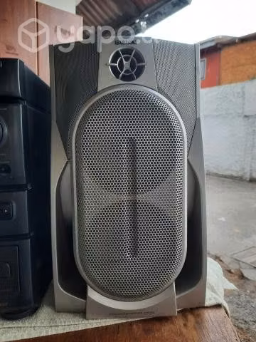 Equipo Aiwa + parlantes Sony