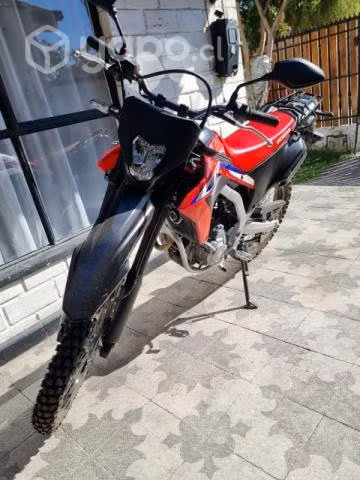 Se vende crf 300L