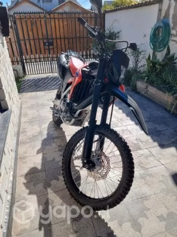 Se vende crf 300L