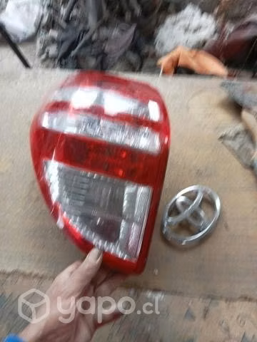 Foco trasero Toyota RAD 4 rh
