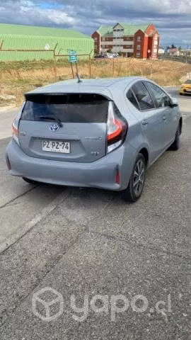 Prius C Híbrido