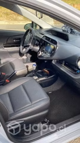 Prius C Híbrido