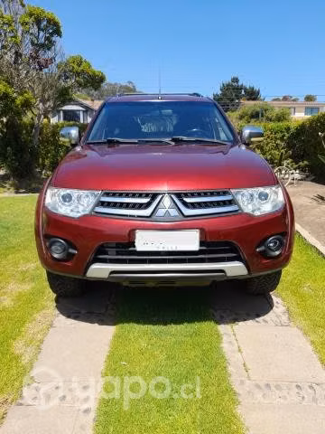 Mitsubishi montero sport 2015